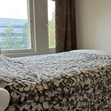 Tilava Kolmio Aseman Vieressae Kaksi Makuuhuonetta Vanda